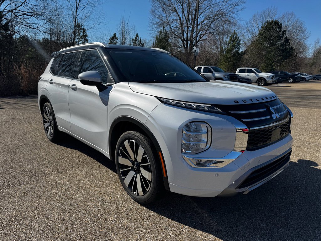New 2026 Mitsubishi Outlander SEL image 8