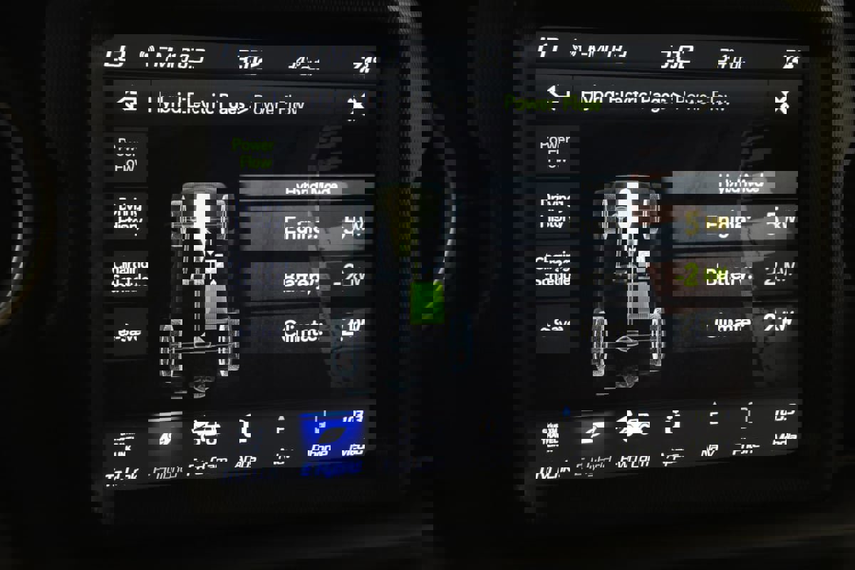 Used 2021 Jeep Wrangler Unlimited Rubicon 4xe w/ Steel Bumper Group image 31