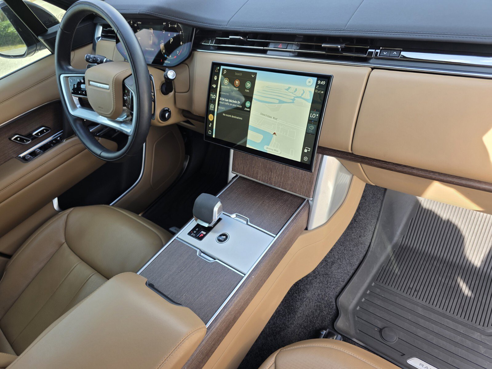 Certified 2024 Land Rover Range Rover Long Wheelbase SE image 21