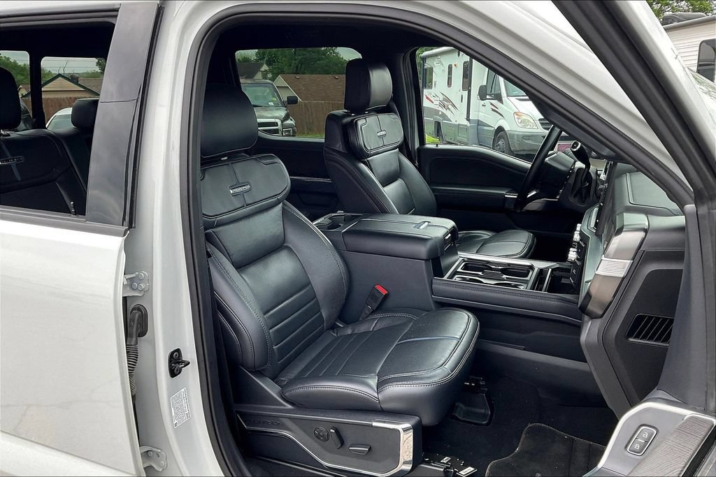 Used 2025 Ford F450 Platinum AWD/4WD image 16
