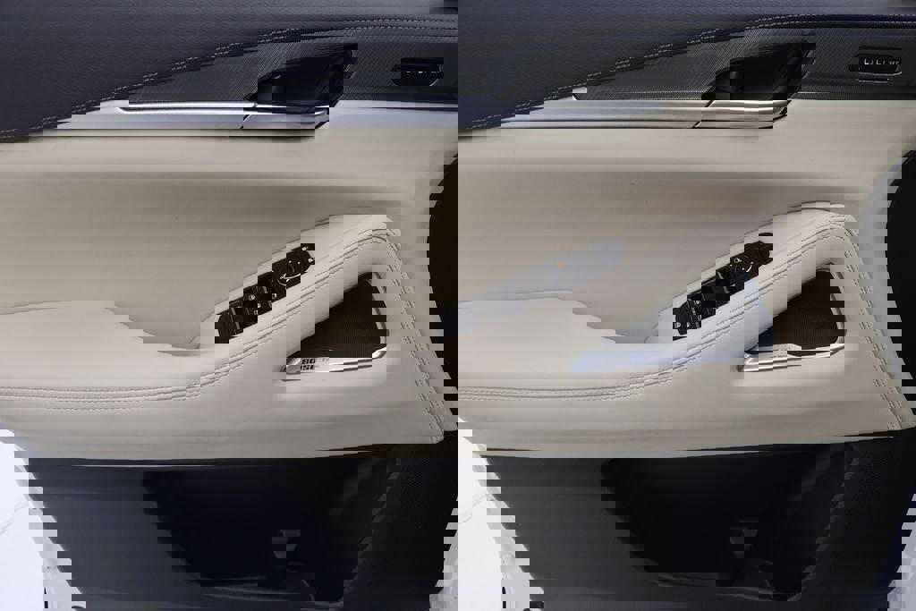 Used 2023 INFINITI QX60 Luxe w/ Performance Audio Package image 14