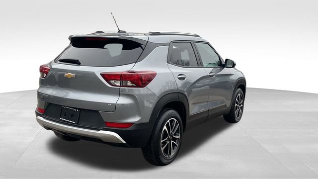 Used 2025 Chevrolet TrailBlazer LT FWD image 9