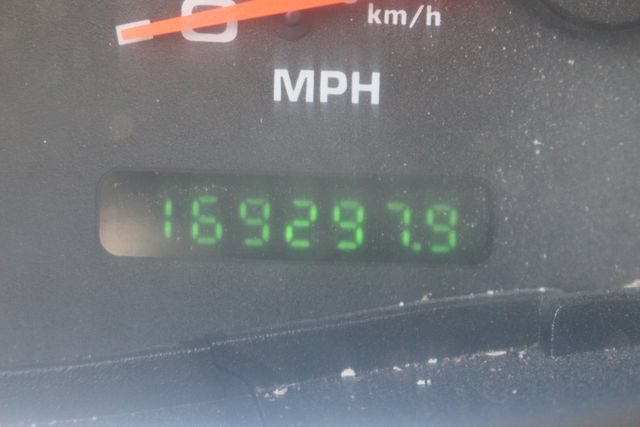 Used 2004 Ford F350 XL AWD/4WD image 11