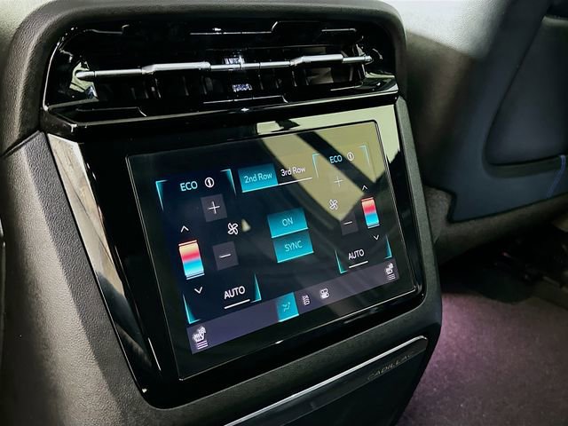 New 2025 Cadillac Escalade IQ Luxury 1 w/ Smart Trailering package image 16