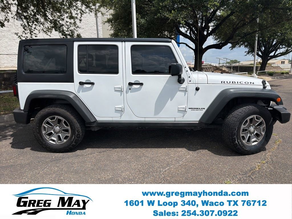Used 2015 Jeep Wrangler Unlimited Rubicon w/ Connectivity Group AWD/4WD image 2