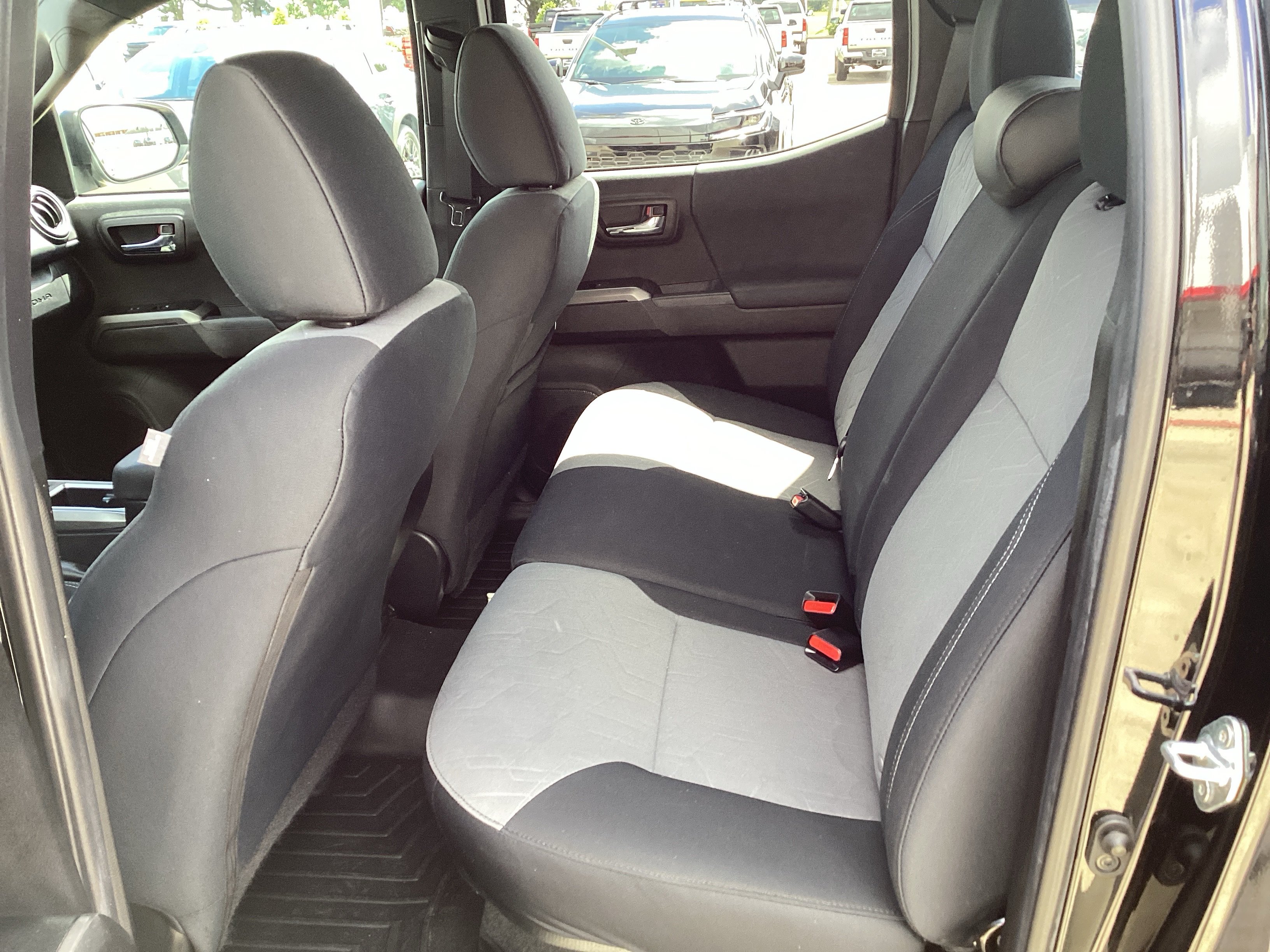 Used 2023 Toyota Tacoma TRD Off-Road AWD/4WD image 12