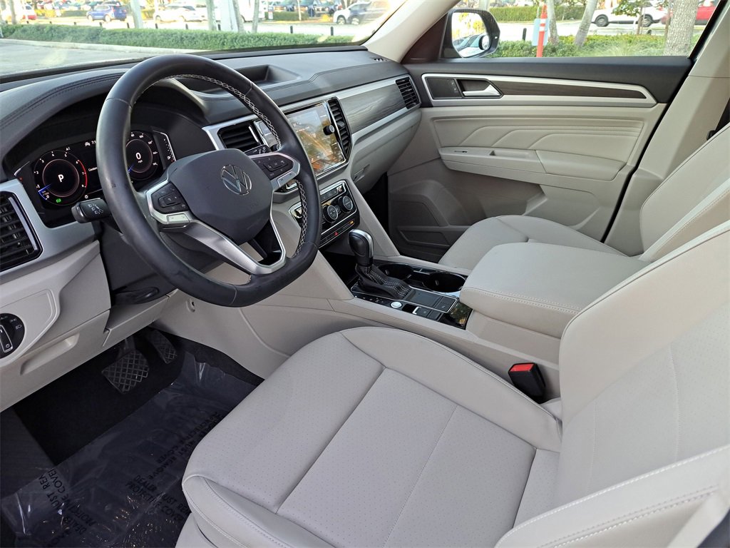 Used 2023 Volkswagen Atlas SE w/ Panoramic Sunroof Package image 14