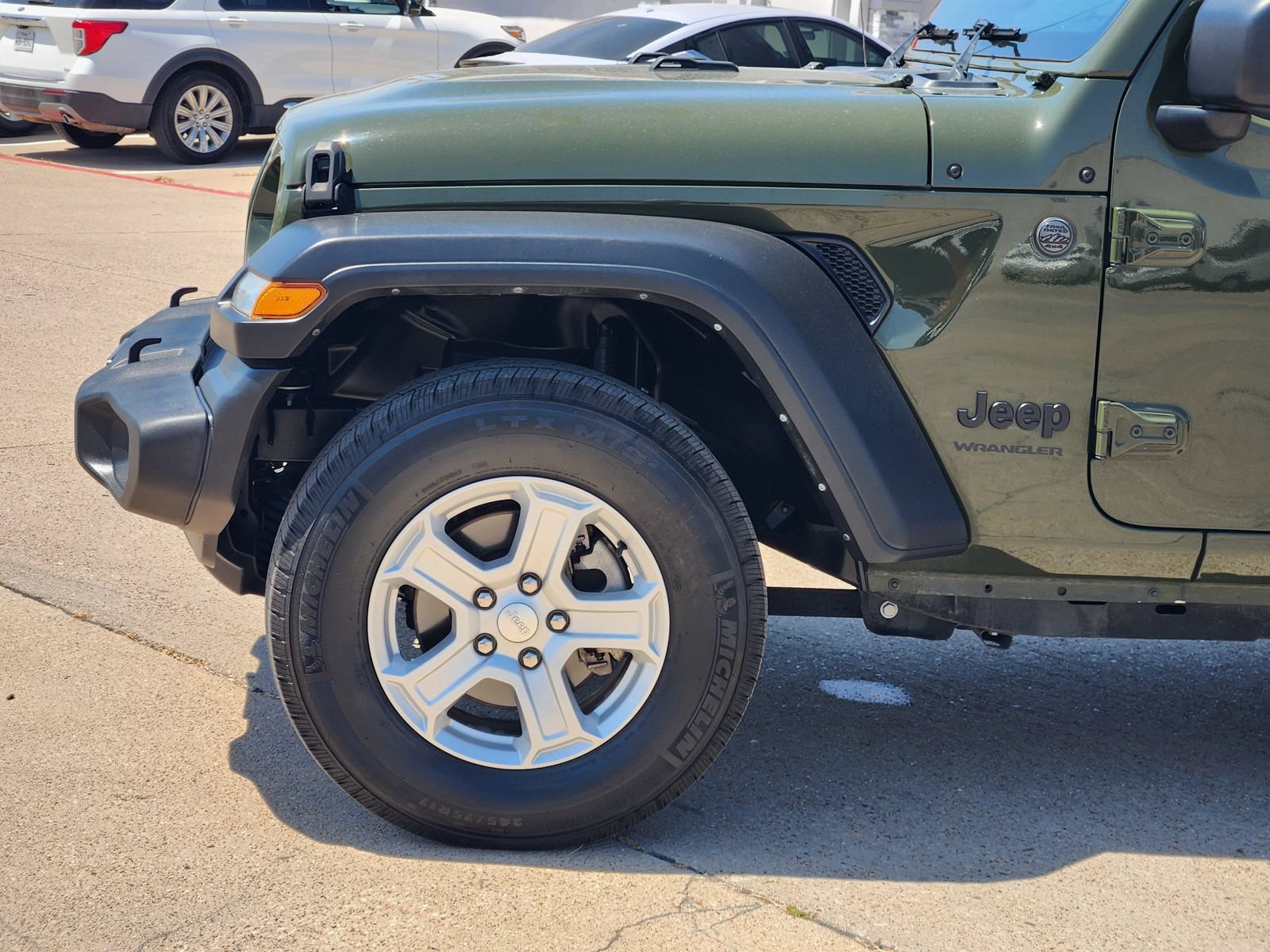 Used 2022 Jeep Wrangler Sport AWD/4WD image 10
