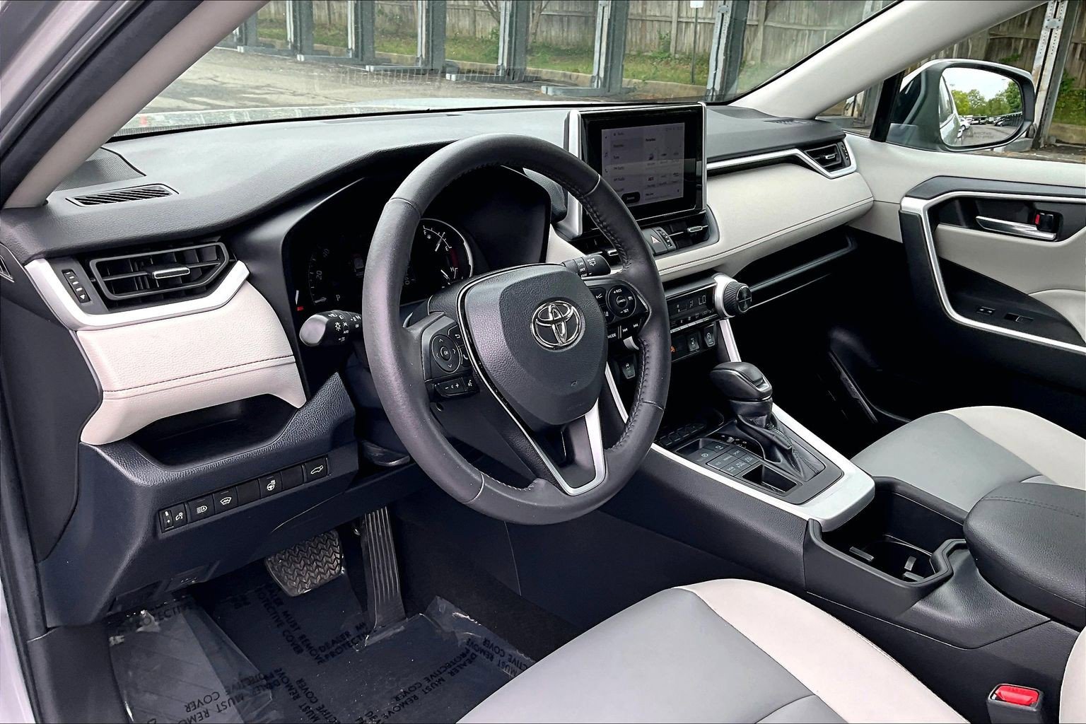 Used 2023 Toyota RAV4 XLE Premium AWD/4WD image 13