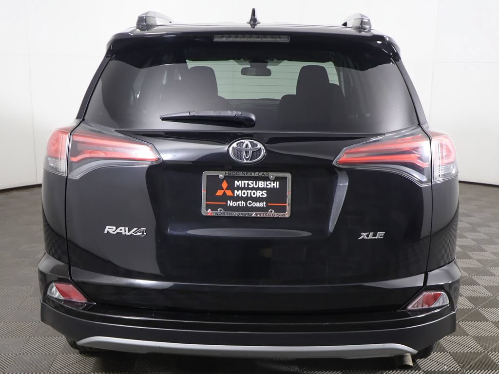 Used 2018 Toyota RAV4 XLE w/ Plus Extra Value Package FWD image 12