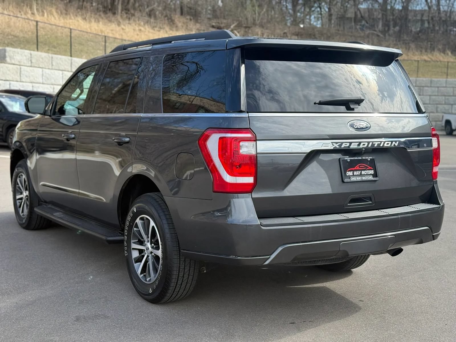 Used 2021 Ford Expedition XL AWD/4WD image 3