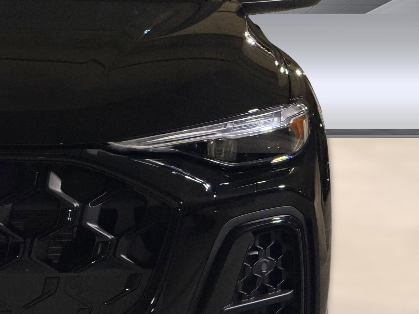 New 2025 Audi SQ5 Prestige AWD/4WD image 11