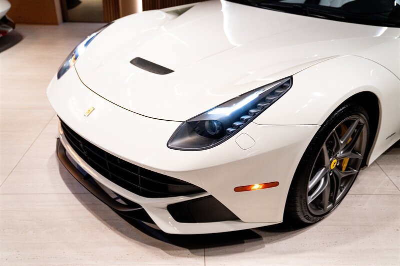 Used 2014 Ferrari F12 Berlinetta RWD image 12