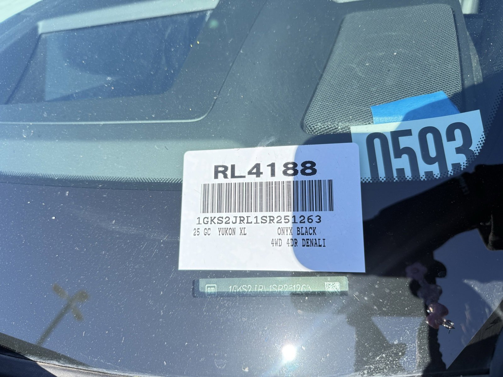 Used 2025 GMC Yukon XL Denali image 9