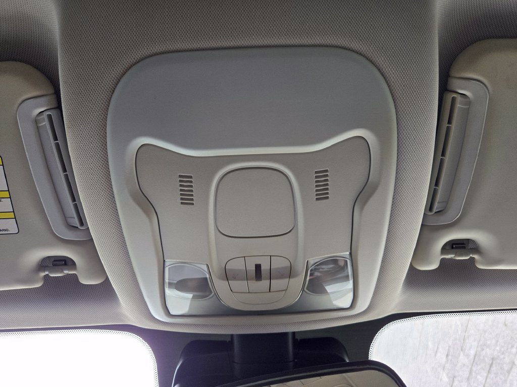 Used 2019 Jeep Renegade Latitude w/ Cold Weather Group AWD/4WD image 21