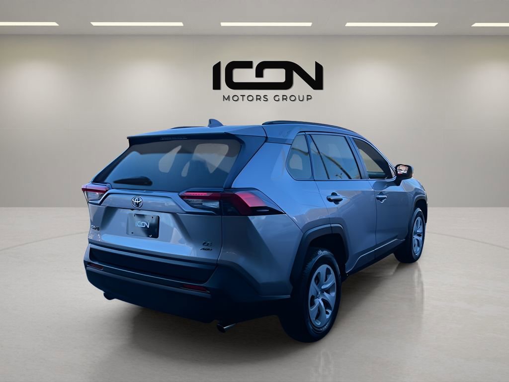 Used 2019 Toyota RAV4 LE image 5