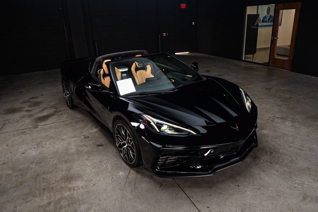 Used 2023 Chevrolet Corvette Stingray Premium Cpe w/ Engine Appearance Package RWD image 9