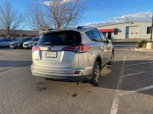Used 2018 Toyota RAV4 LE image 5