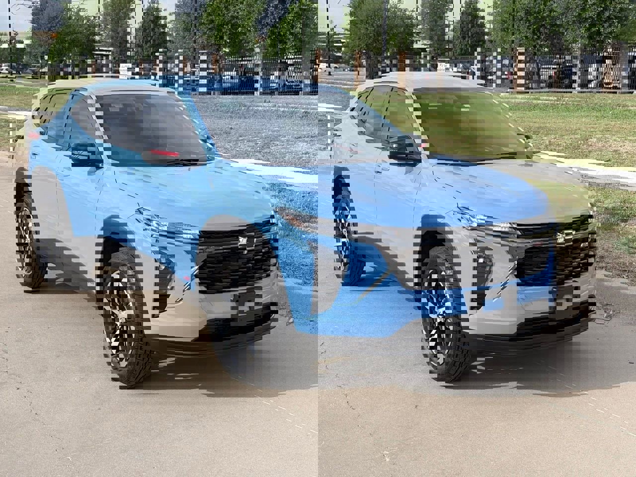 Used 2024 Chevrolet Trax RS w/ Driver Confidence Package image 1