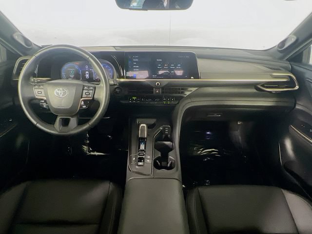 Used 2023 Toyota Crown AWD/4WD image 28