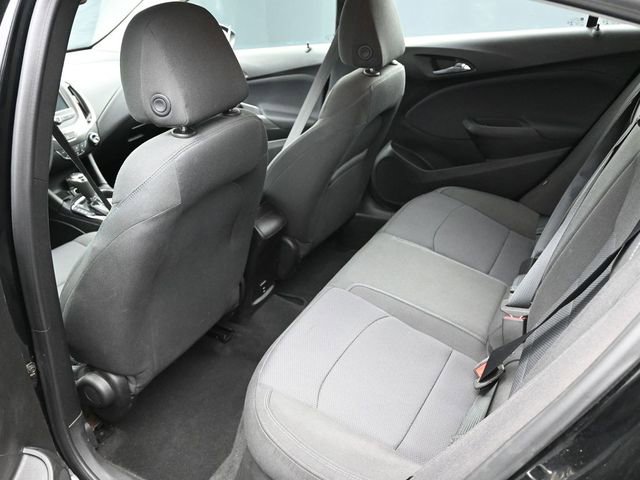 Used 2018 Chevrolet Cruze LT image 10