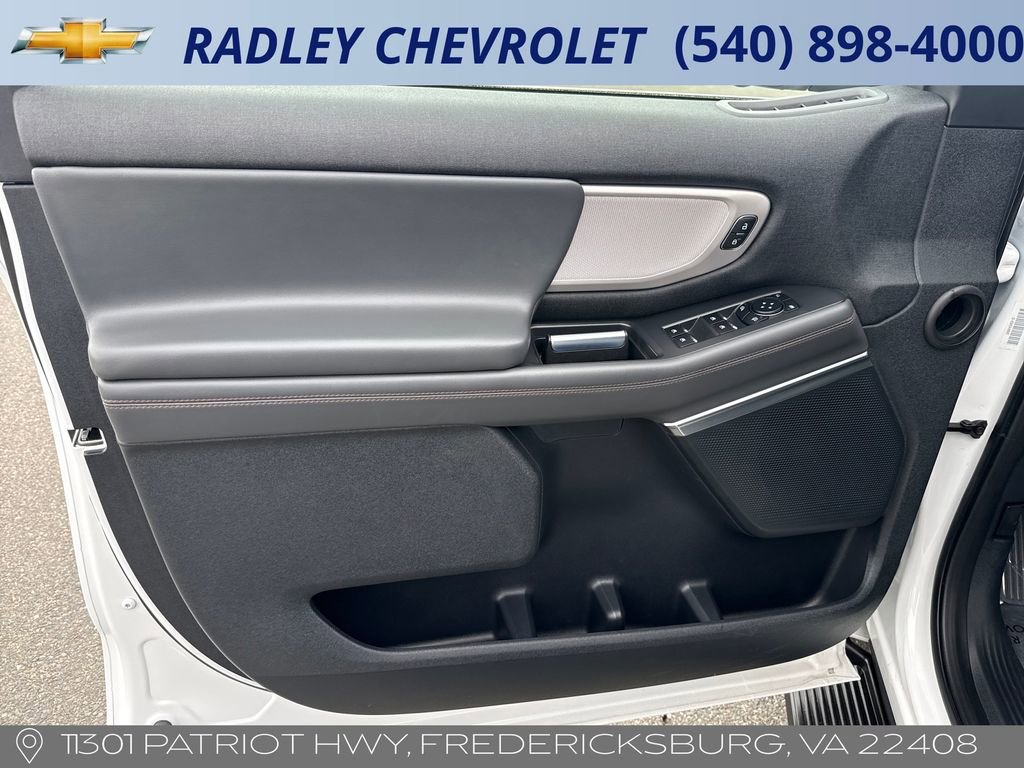 Used 2025 Ford Expedition Active AWD/4WD image 5