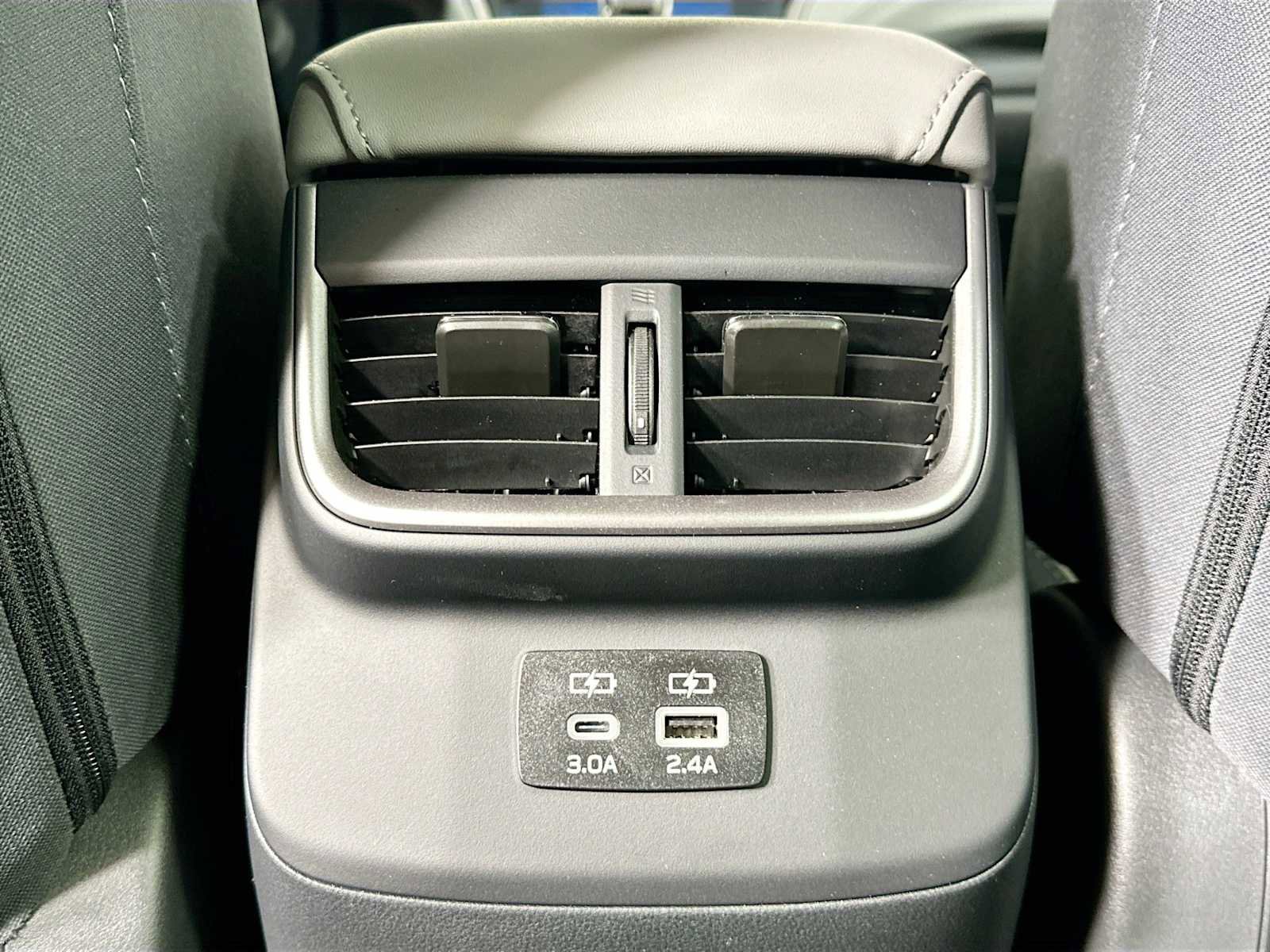 Certified 2025 Subaru Outback Premium w/ Popular Package #1A image 24