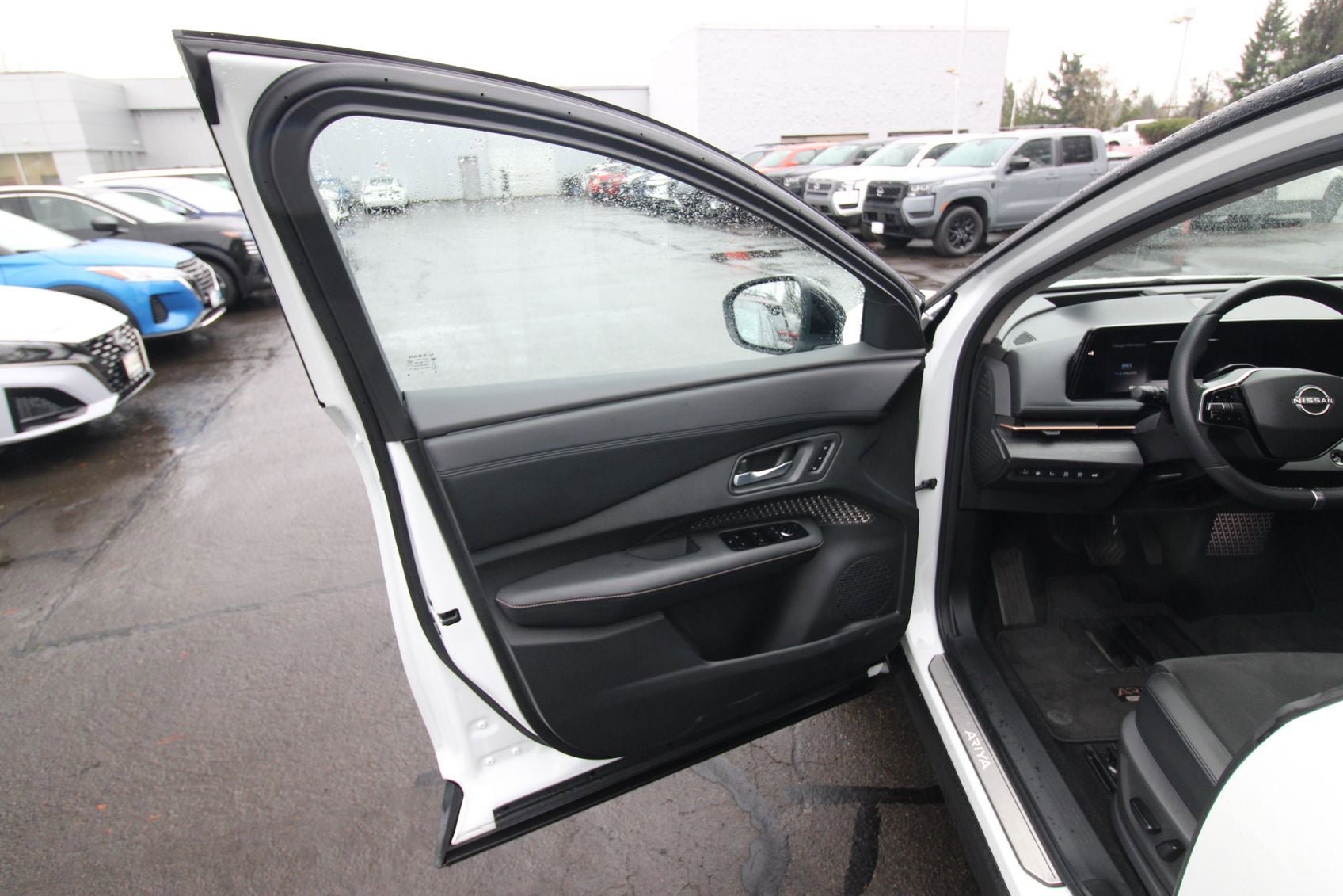 Used 2023 Nissan Ariya FWD image 10