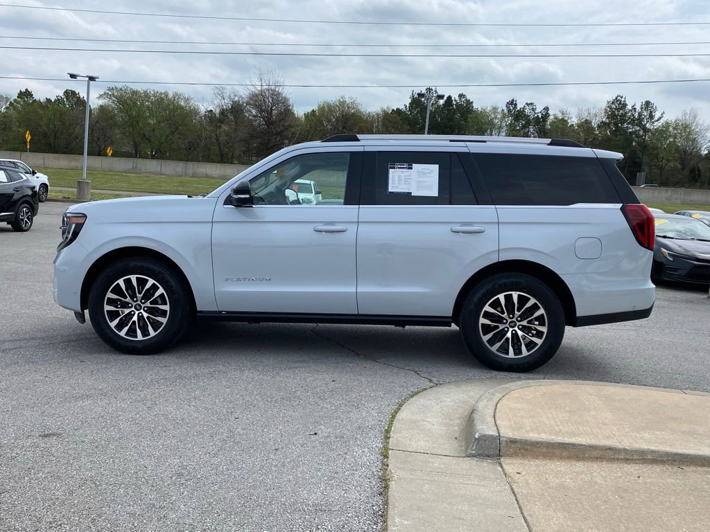 Used 2025 Ford Expedition Platinum AWD/4WD image 4