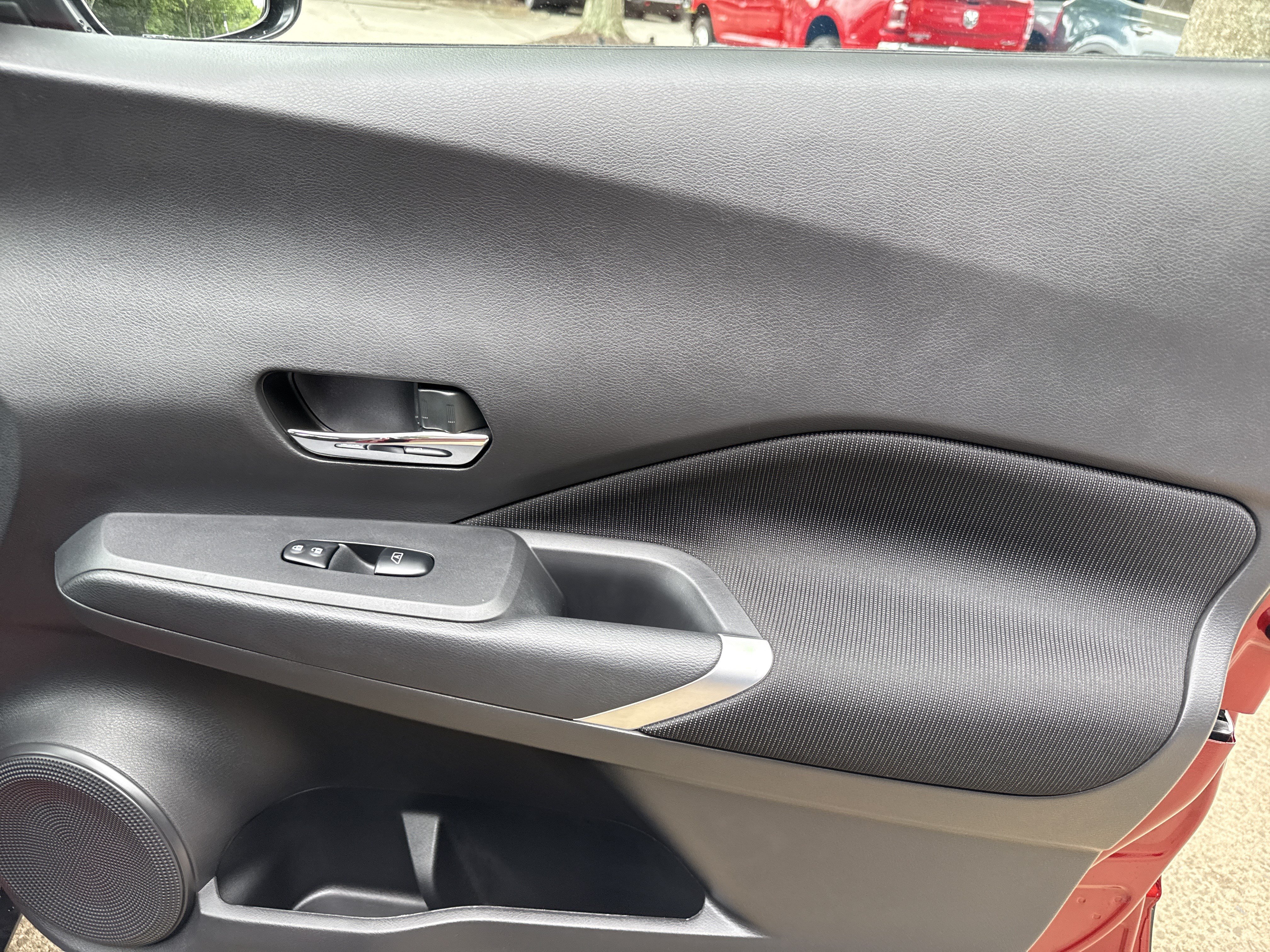 Used 2023 Nissan Kicks SV FWD image 14