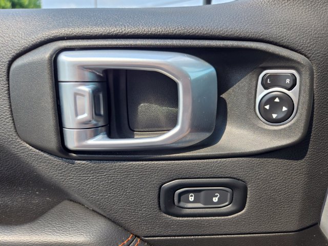 Used 2023 Jeep Gladiator Mojave w/ Cold Weather Group AWD/4WD image 37