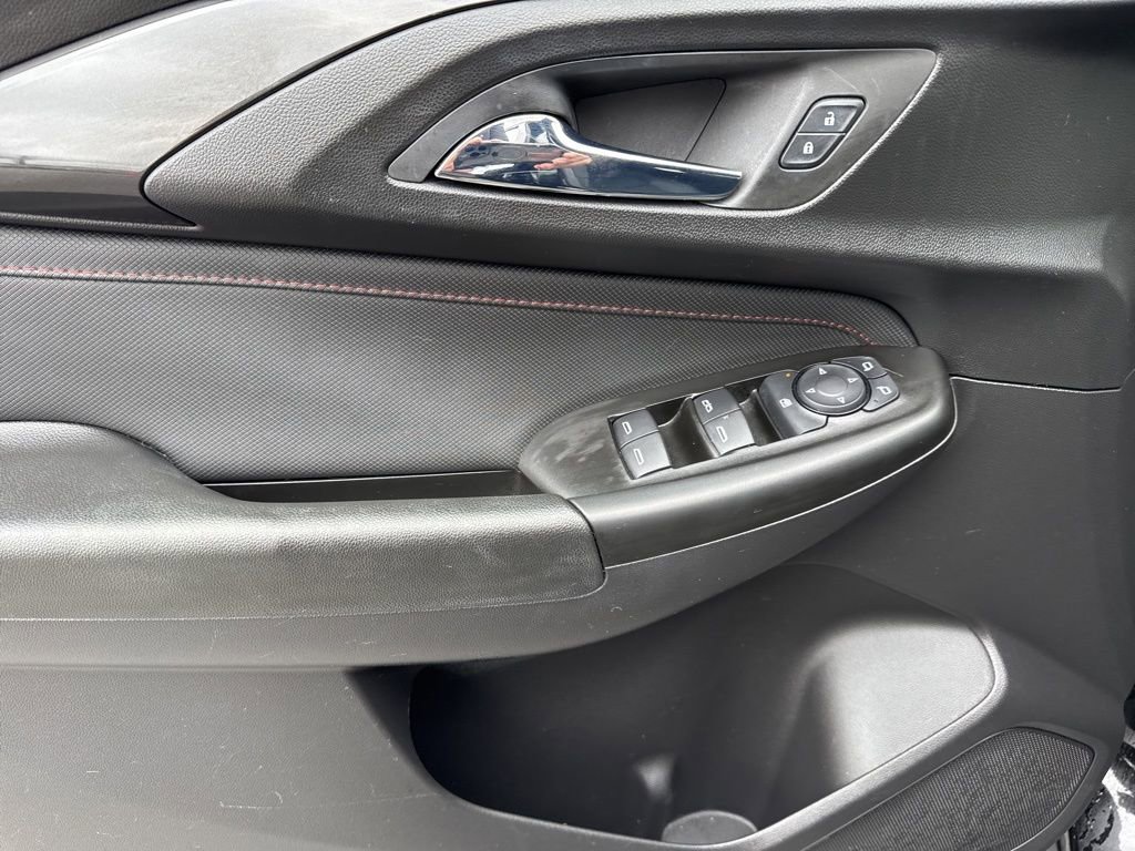Used 2022 Chevrolet TrailBlazer RS FWD image 16