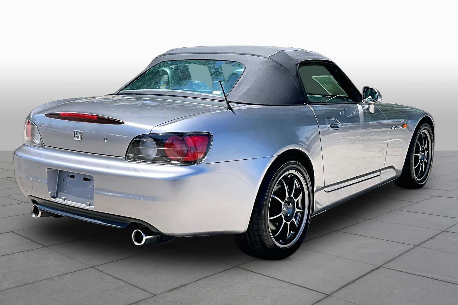 Used 2001 Honda S2000 image 11
