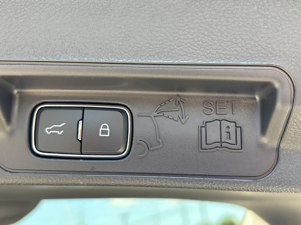 New 2026 Ford Explorer Active AWD/4WD image 27