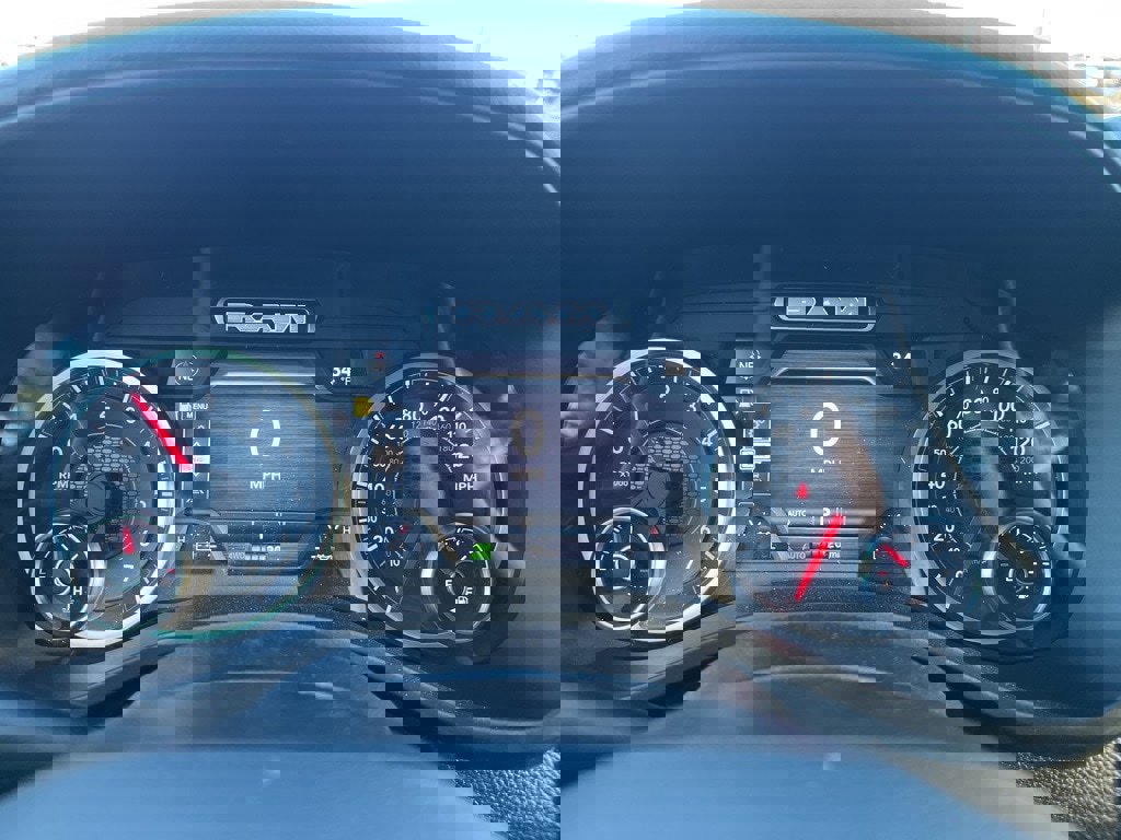 New 2026 RAM 1500 4x4 Crew Cab image 21