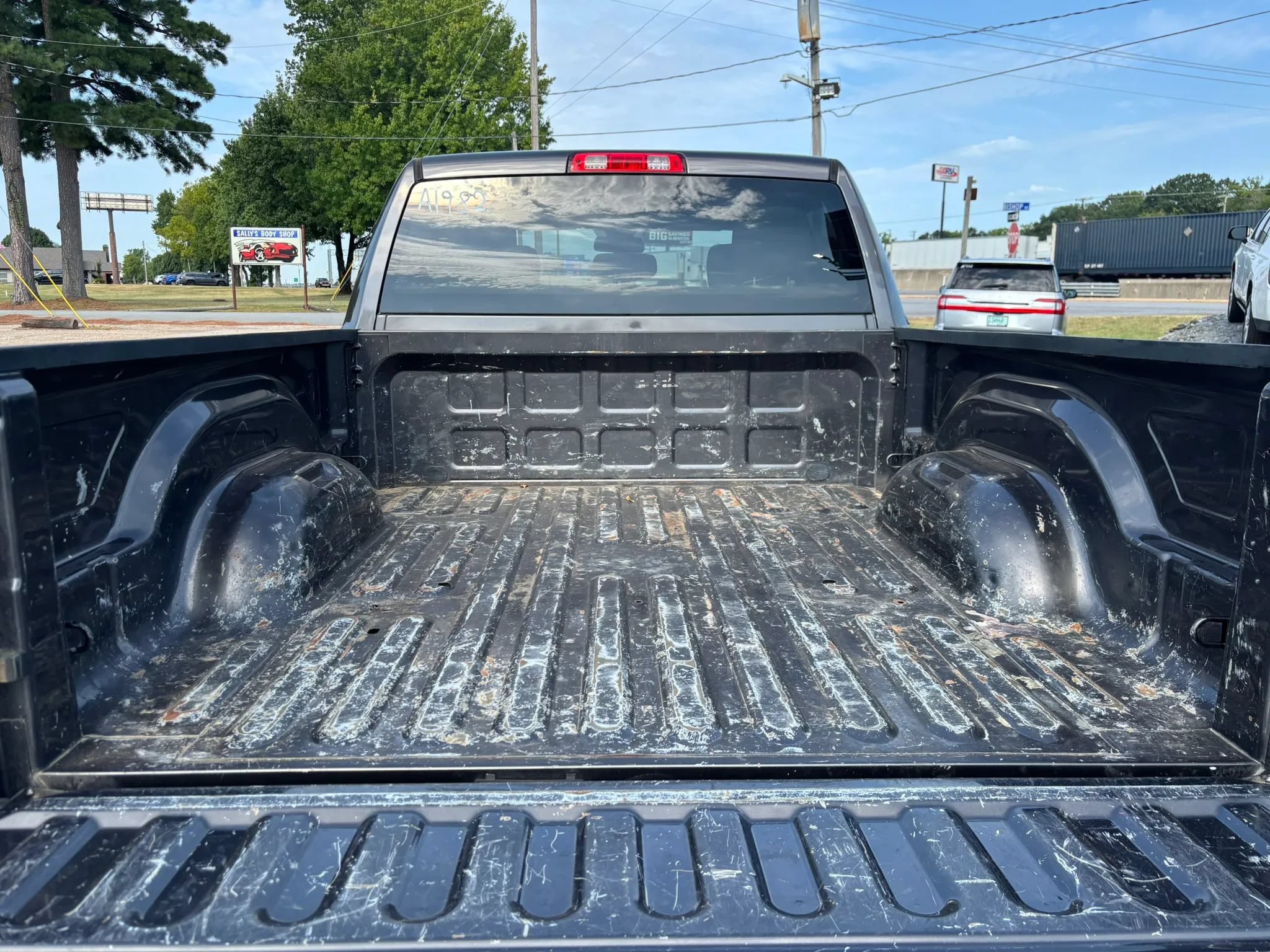 Used 2017 RAM 2500 Tradesman w/ Chrome Appearance Group AWD/4WD image 16