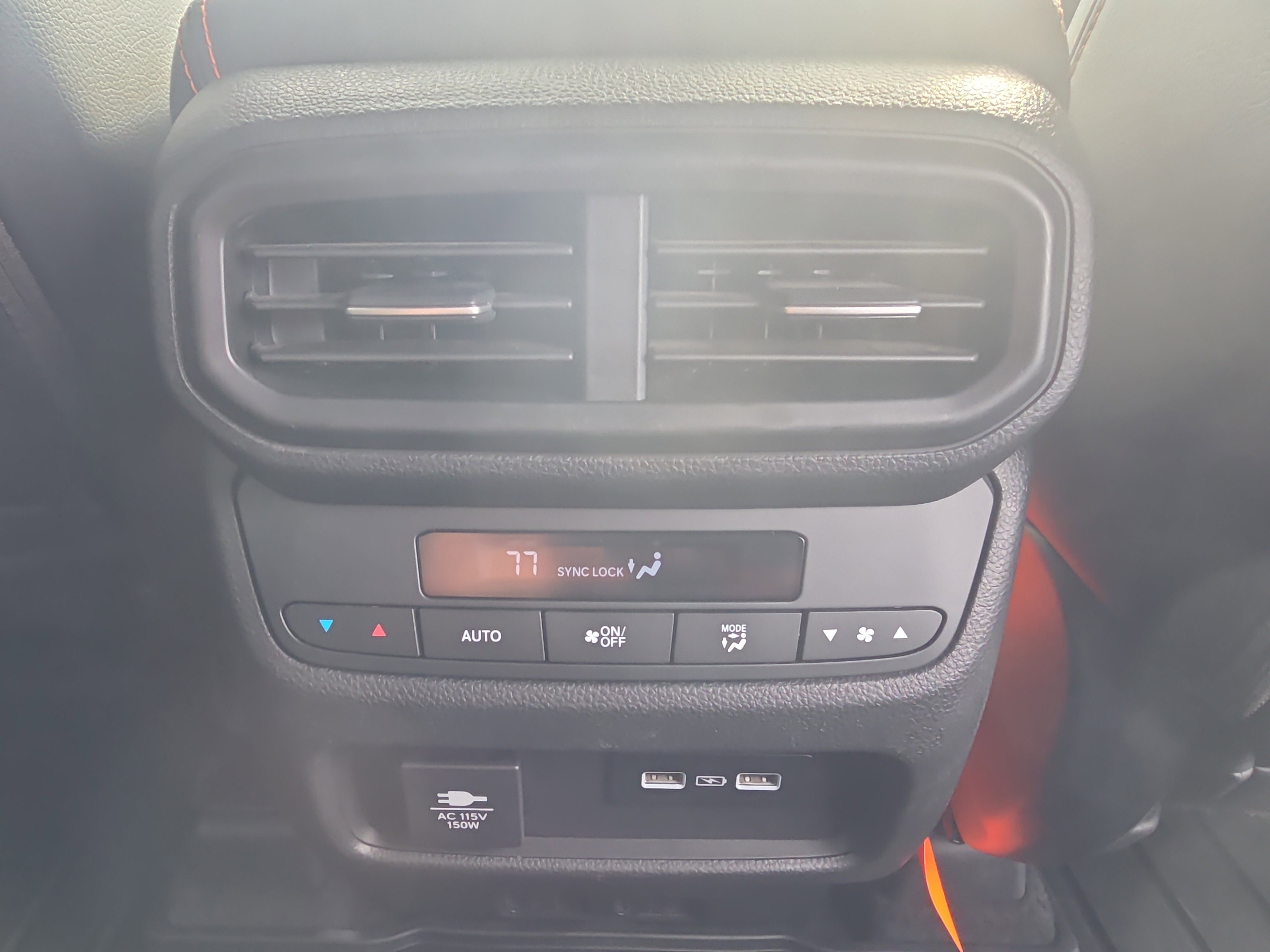 Used 2023 Honda Pilot TrailSport image 16