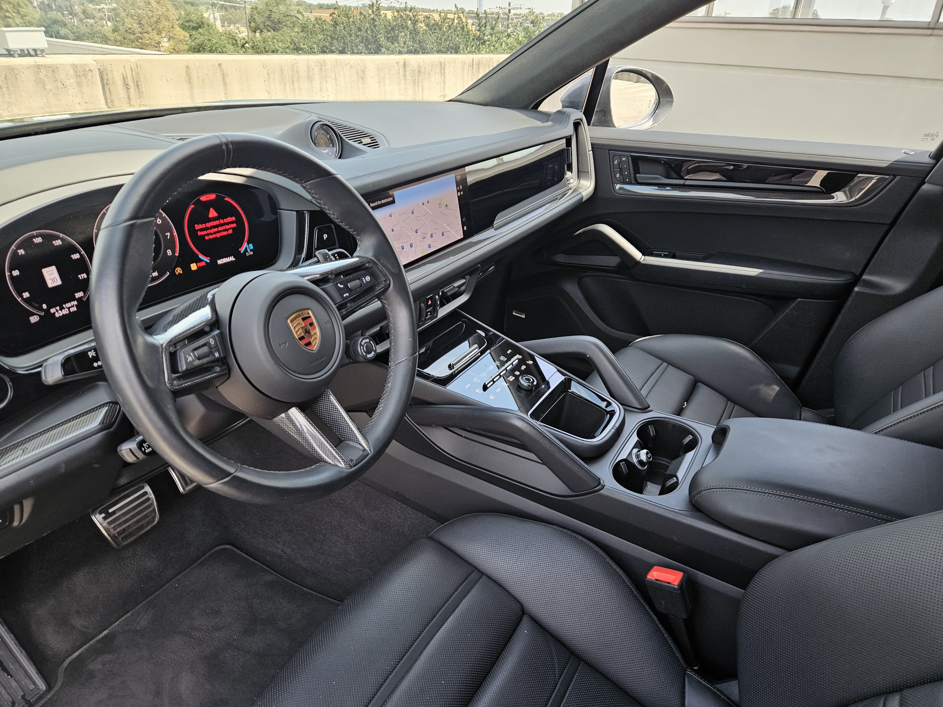 Certified 2025 Porsche Cayenne GTS AWD/4WD image 4