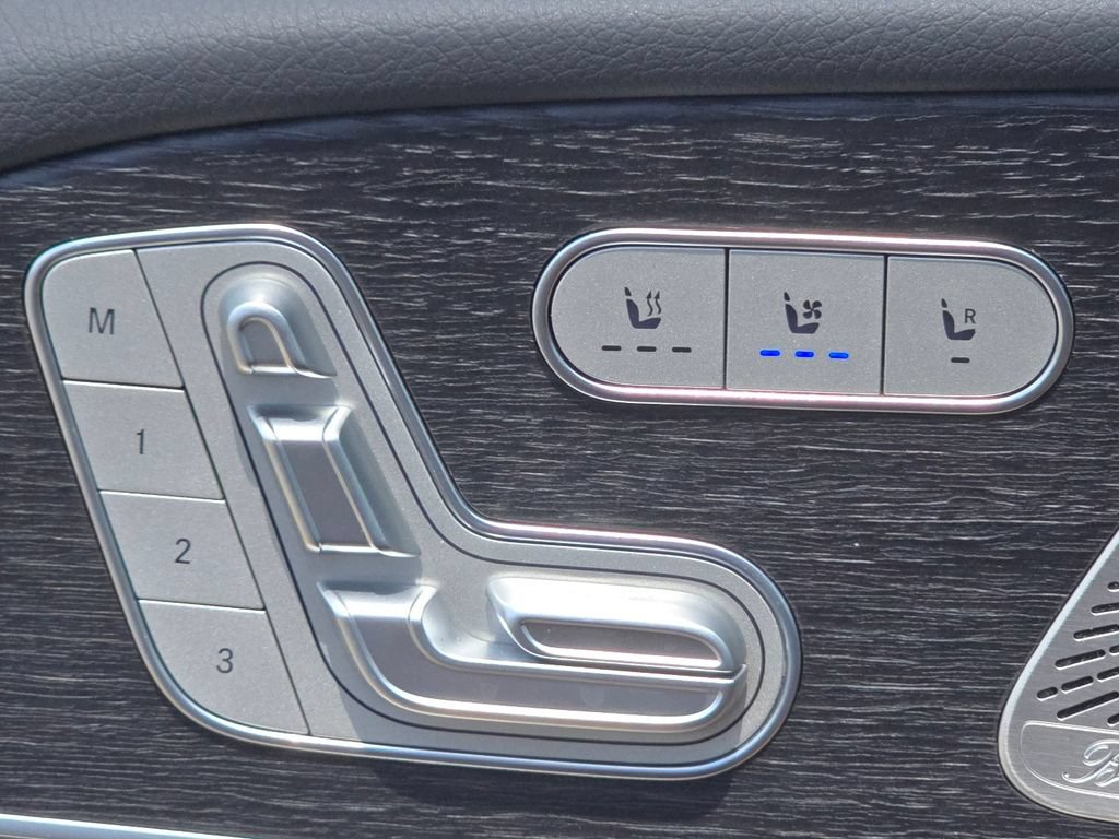 New 2026 Mercedes-Benz GLS 450 4MATIC image 6