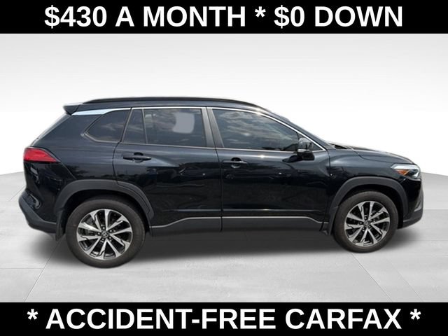 Used 2023 Toyota Corolla Cross XLE w/ Convenience Package AWD/4WD image 7