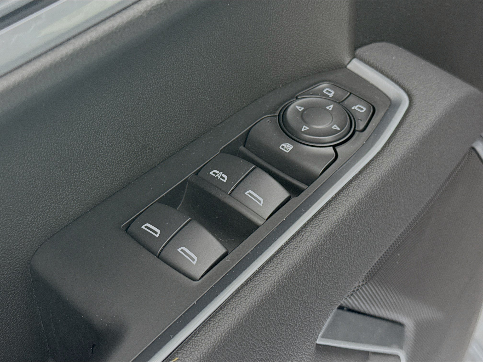 Used 2026 Chevrolet Silverado 1500 LT AWD/4WD image 18