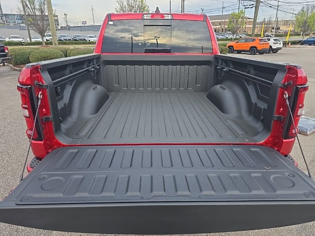 New 2026 RAM 1500 4x4 Crew Cab image 21
