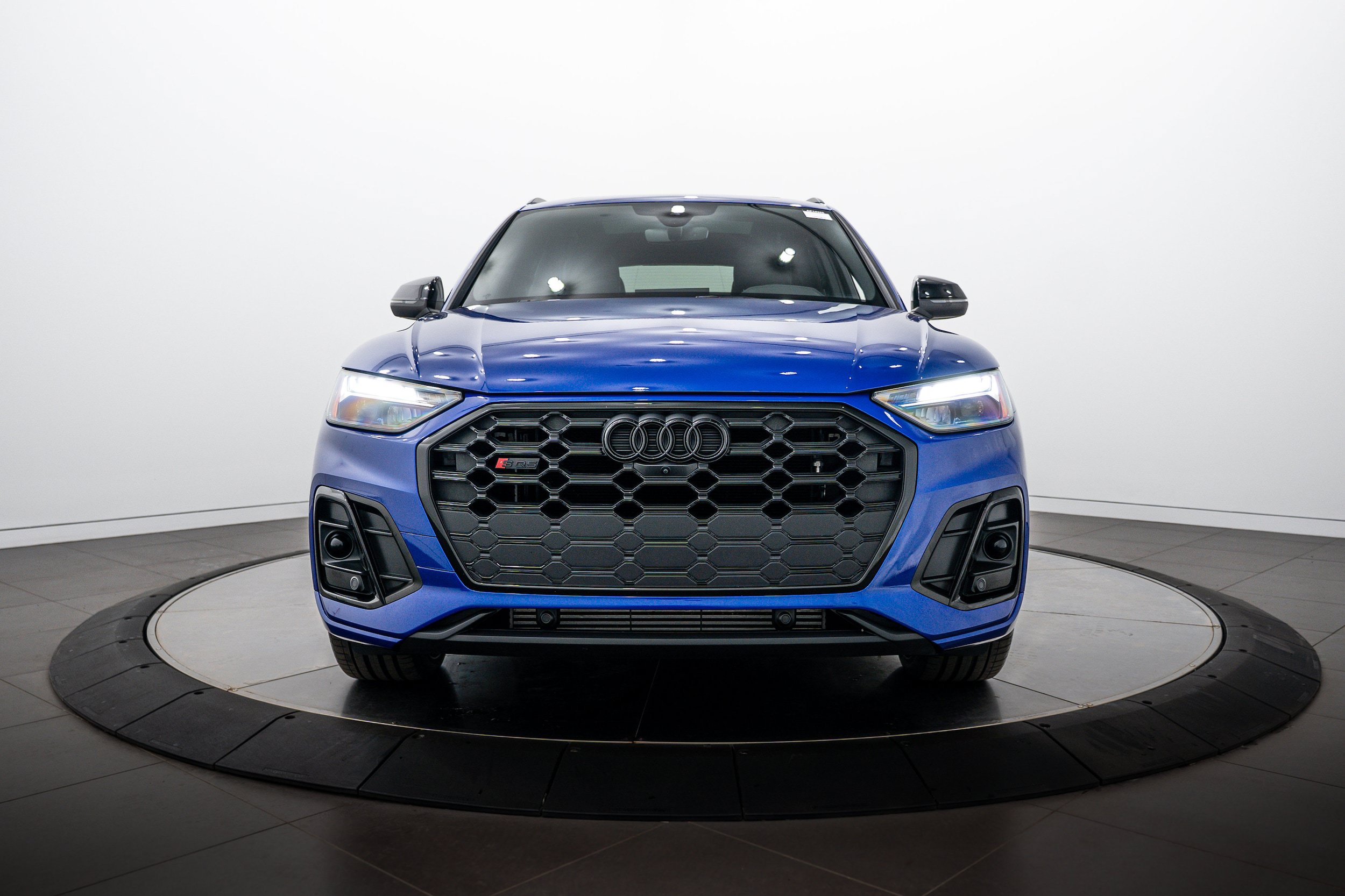 Certified 2023 Audi SQ5 Premium Plus w/ Premium Plus Package AWD/4WD image 25
