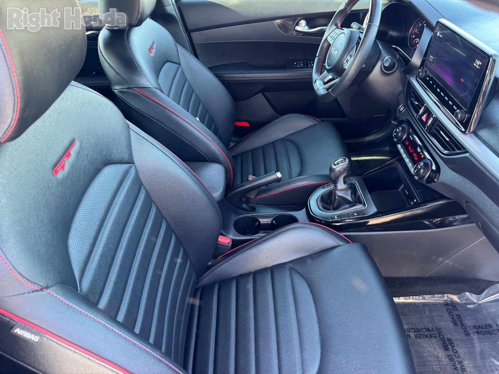 Used 2022 Kia Forte GT image 12