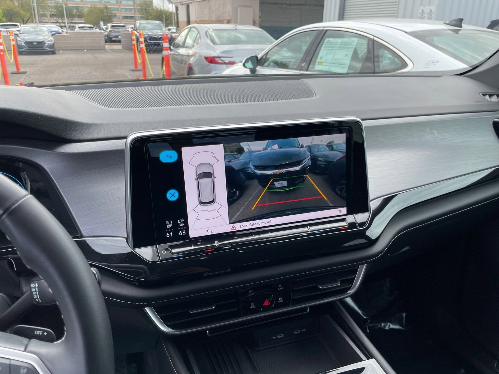 Used 2025 Volkswagen Atlas Cross Sport SE FWD image 27