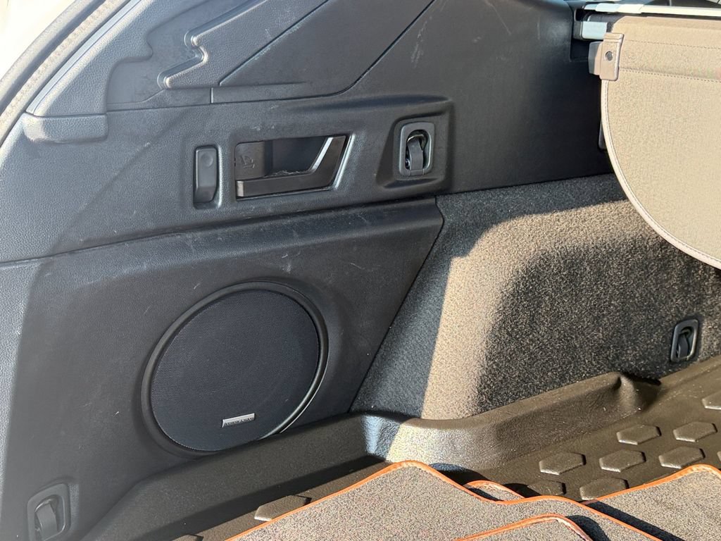 Certified 2025 Subaru Outback Touring XT AWD/4WD image 17