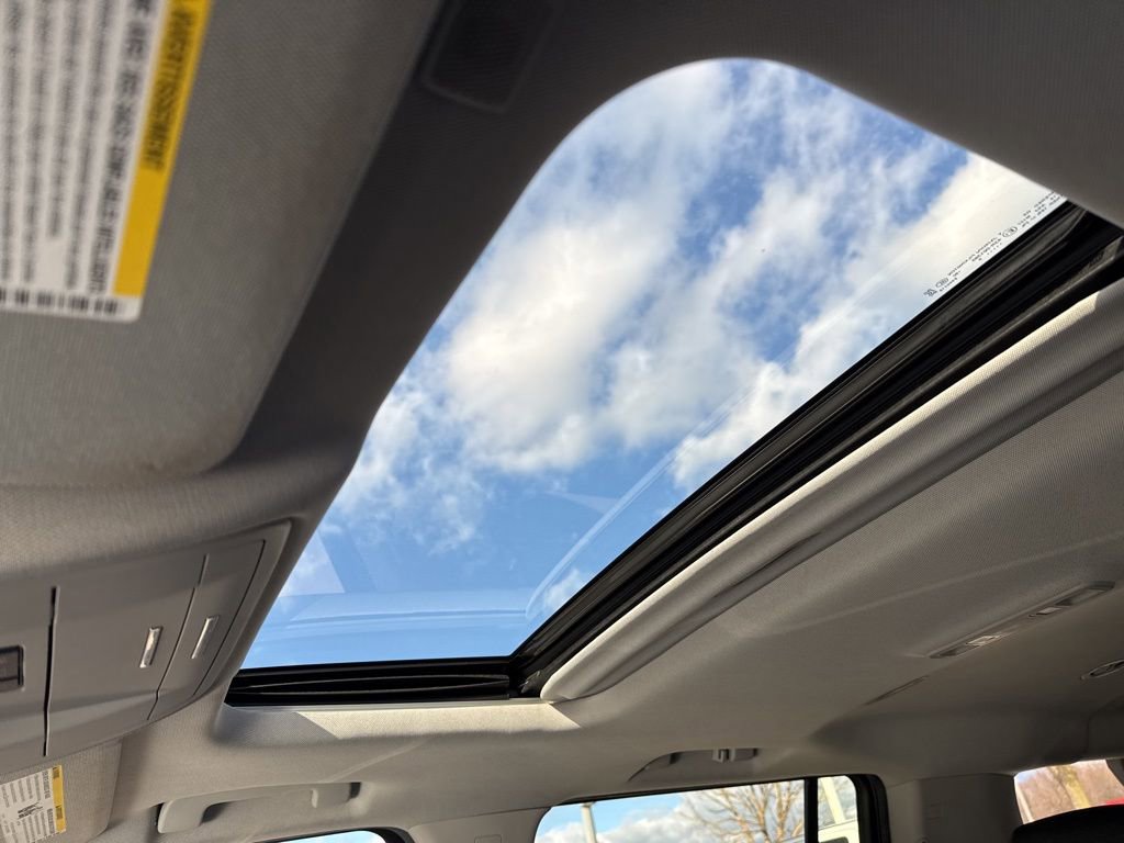 Used 2020 GMC Yukon XL SLT image 12