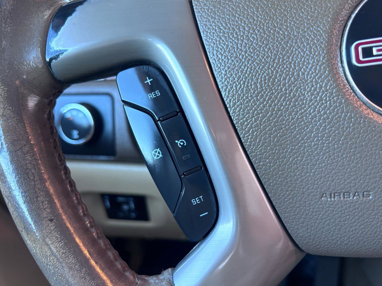 Used 2014 GMC Sierra 2500 SLT w/ SLT Convenience Package image 35