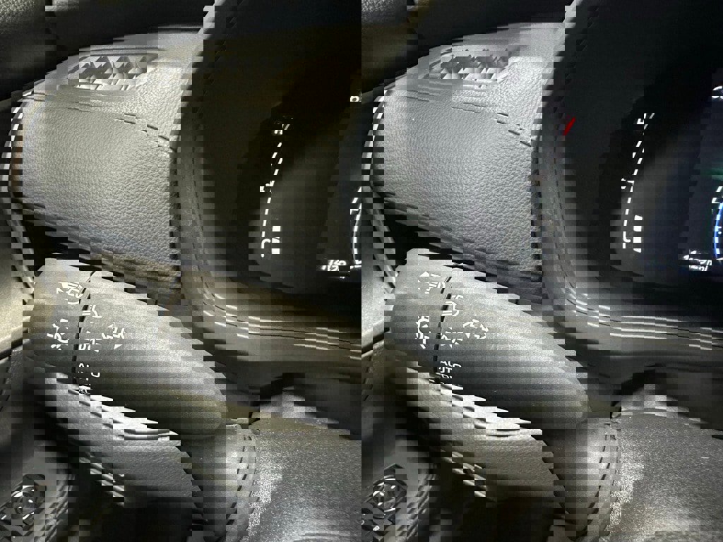 Used 2025 Toyota Grand Highlander AWD image 21