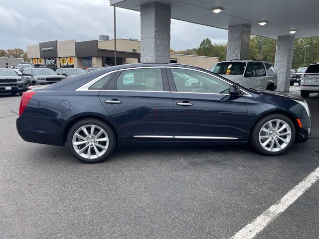 Used 2014 Cadillac XTS Luxury w/ Driver Awareness Package FWD image 4